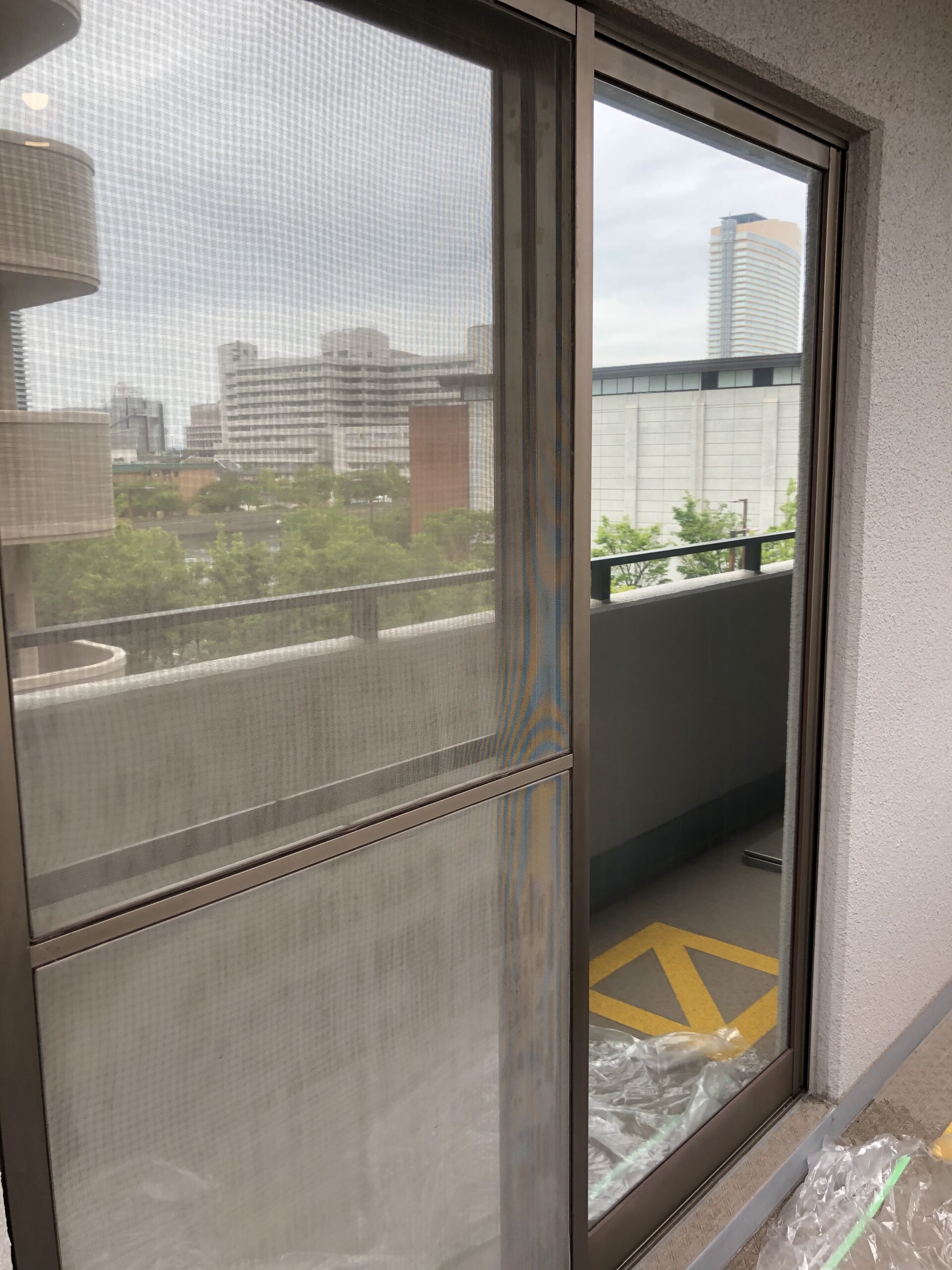 福岡市中央区窓ガラス目隠しフィルム施工後